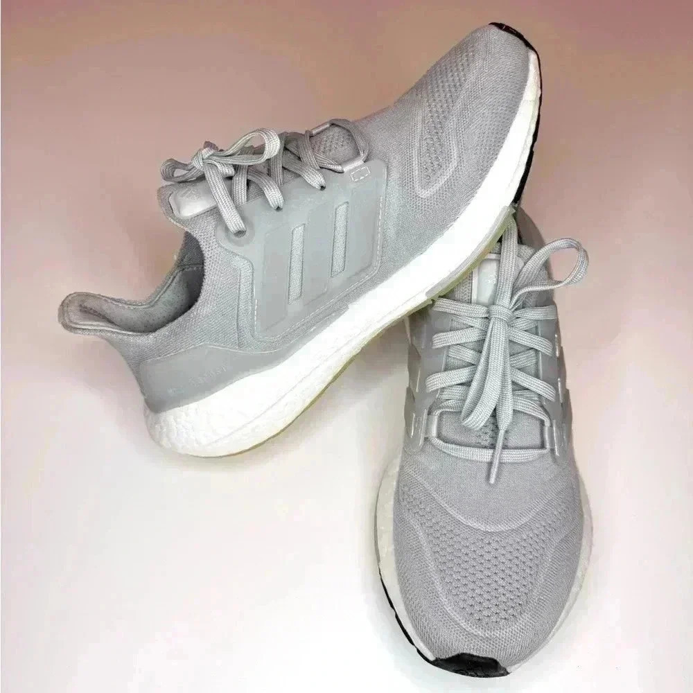 adidas Women's Ultraboost 22 W Trainers Gray Size- 8 - Picture 3 of 9